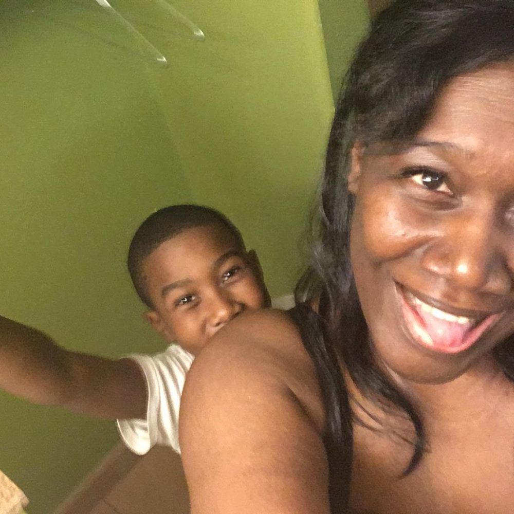 Meet your Posher, Yovonne